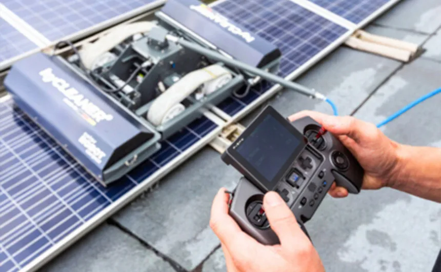 Steuerung eines solarROBOT compact mit Fernbedienung